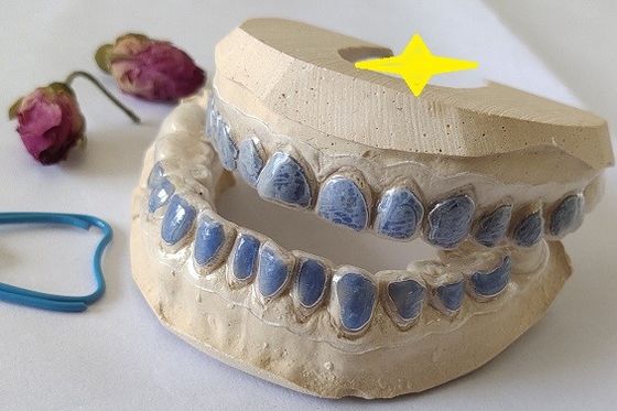 透明なPreoxideのゲルのPremadeシートの漂白剤の監視