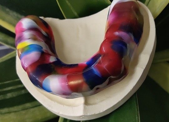 Estheticsのスポーツの歯は守る